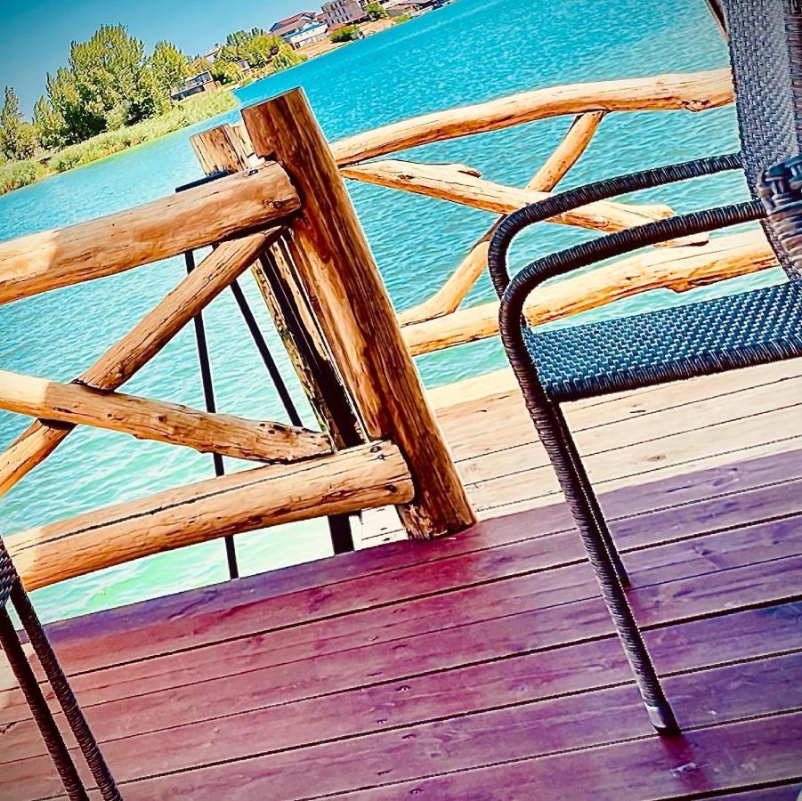 Apartmán Bungalov Na Vode - Lobster Senec Exteriér fotografie